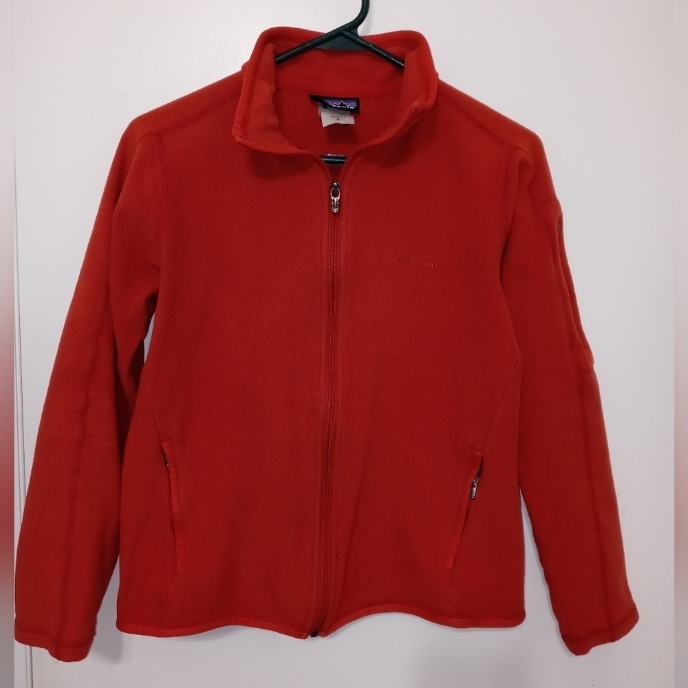 Patagonia Woman's full zip Worn Wear Aravis orange w brown trim zip pockets